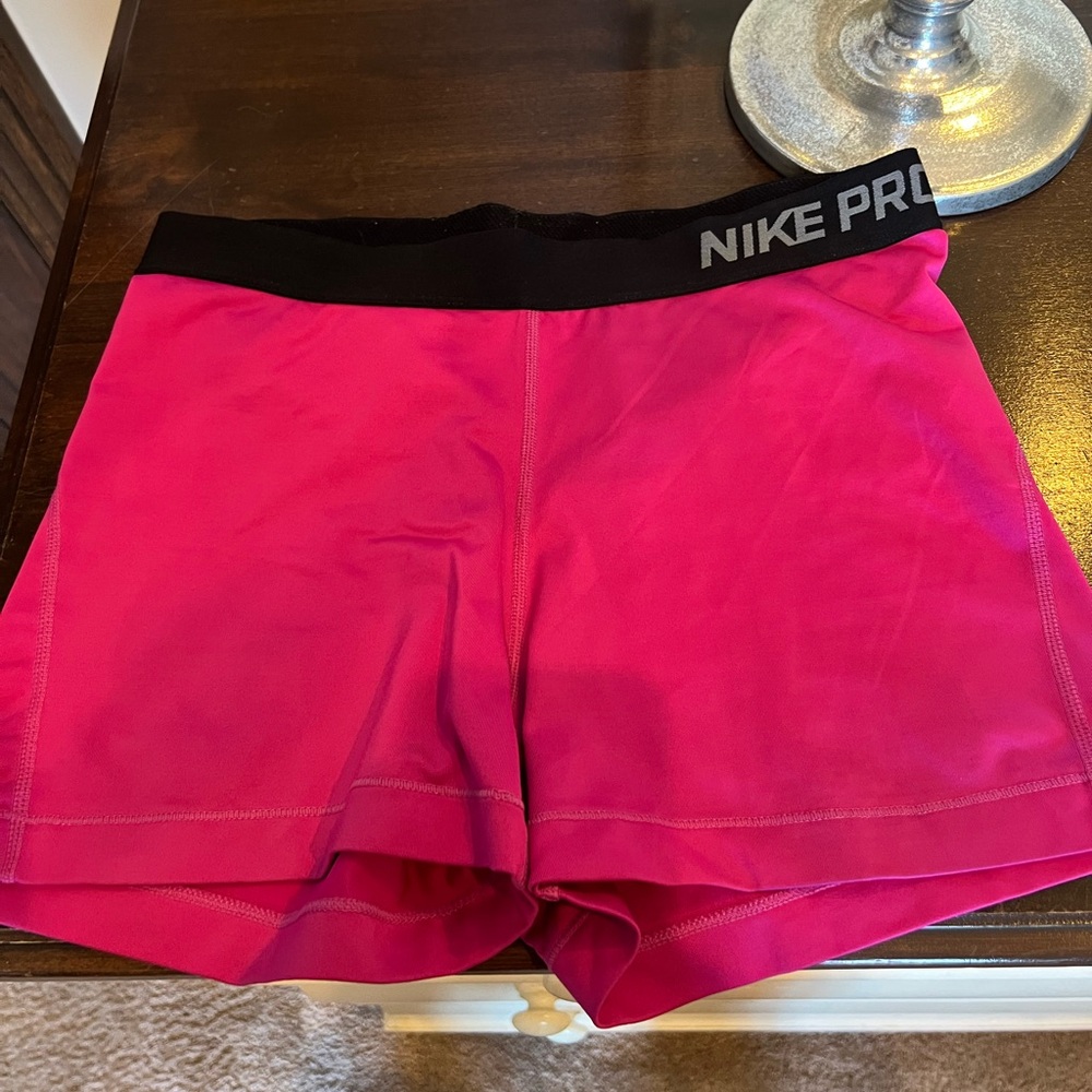 HOT PINK NIKE PROS